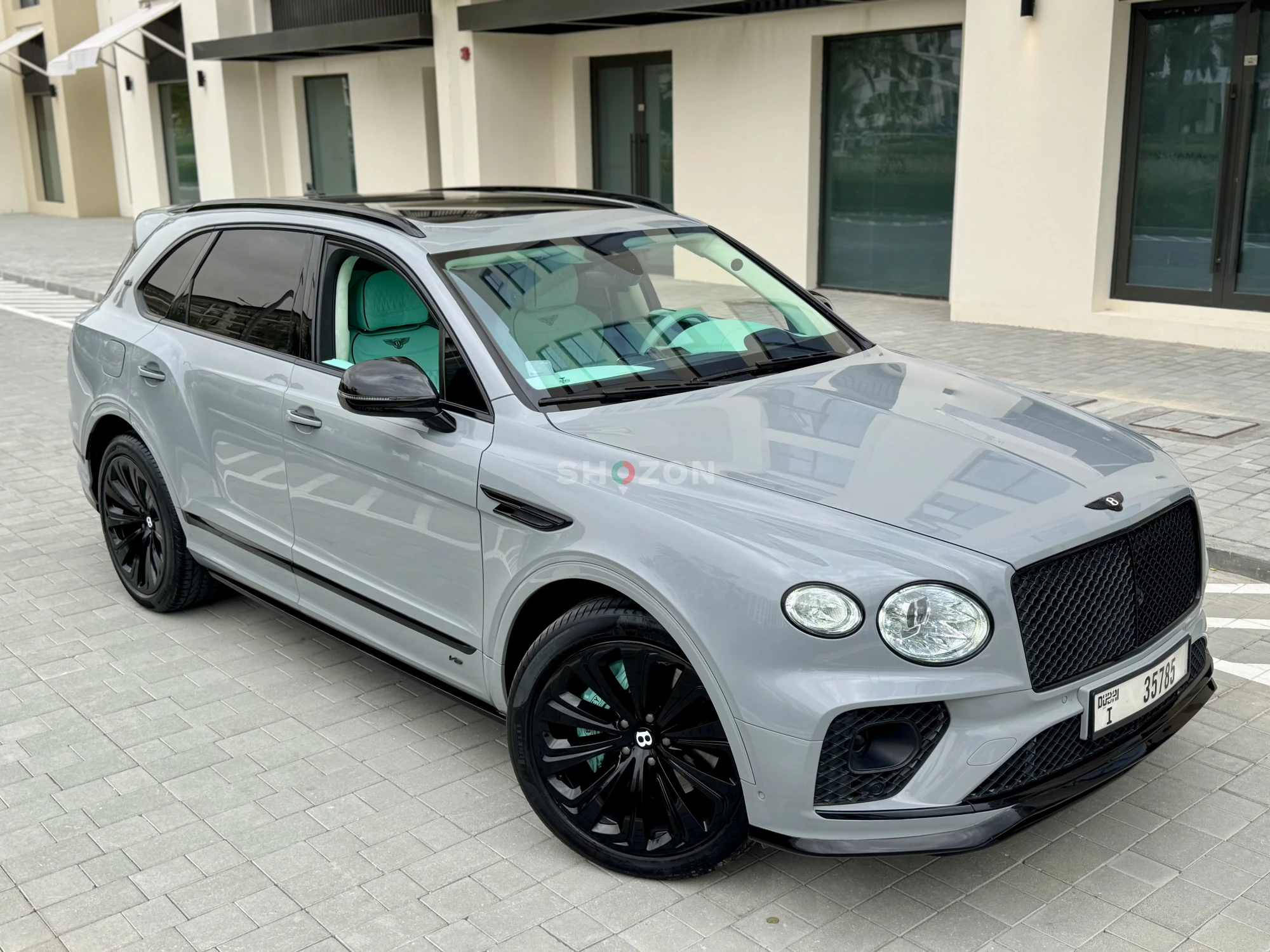 FIRST EDITION, GCC, V8 Bentley Bentayga in Excellent Condition