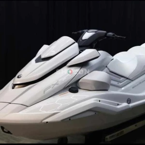 2025 Yamaha WaveRunner FX Cruiser SVHO 