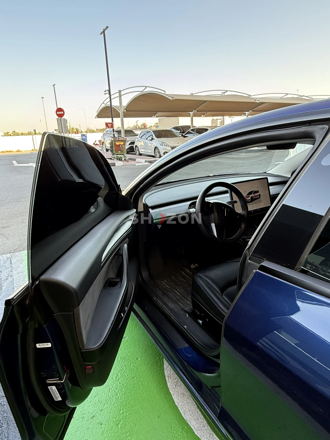 urgent need sale 2022 Tesla 3,perfect like new  USA Spec  With Supercharger Support,