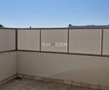 Wall fence/Privacy fence