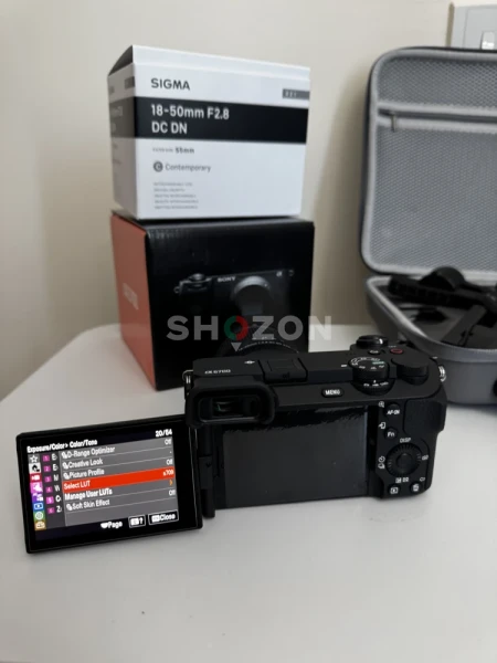 Selling camera Sony a6700 and Sigma 18-50mm F2.8 , and a DJI RS 3 Mini