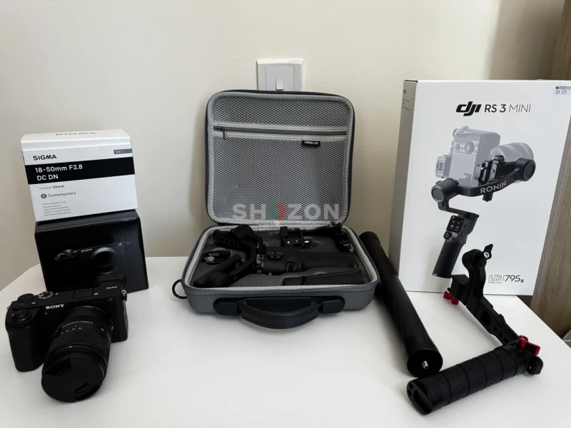 Selling camera Sony a6700 and Sigma 18-50mm F2.8 , and a DJI RS 3 Mini