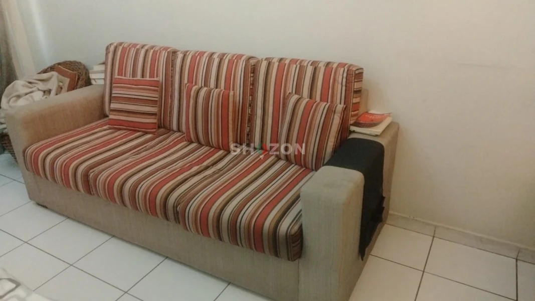 Used sofa for sale in Satwa 