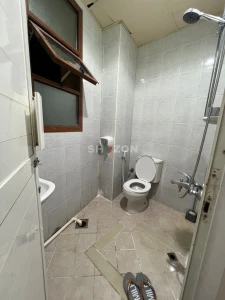 Bed space available for monthly 