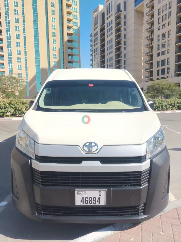 TOYOTA HIACE 