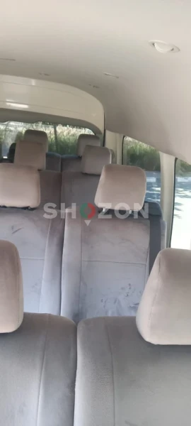 TOYOTA HIACE 