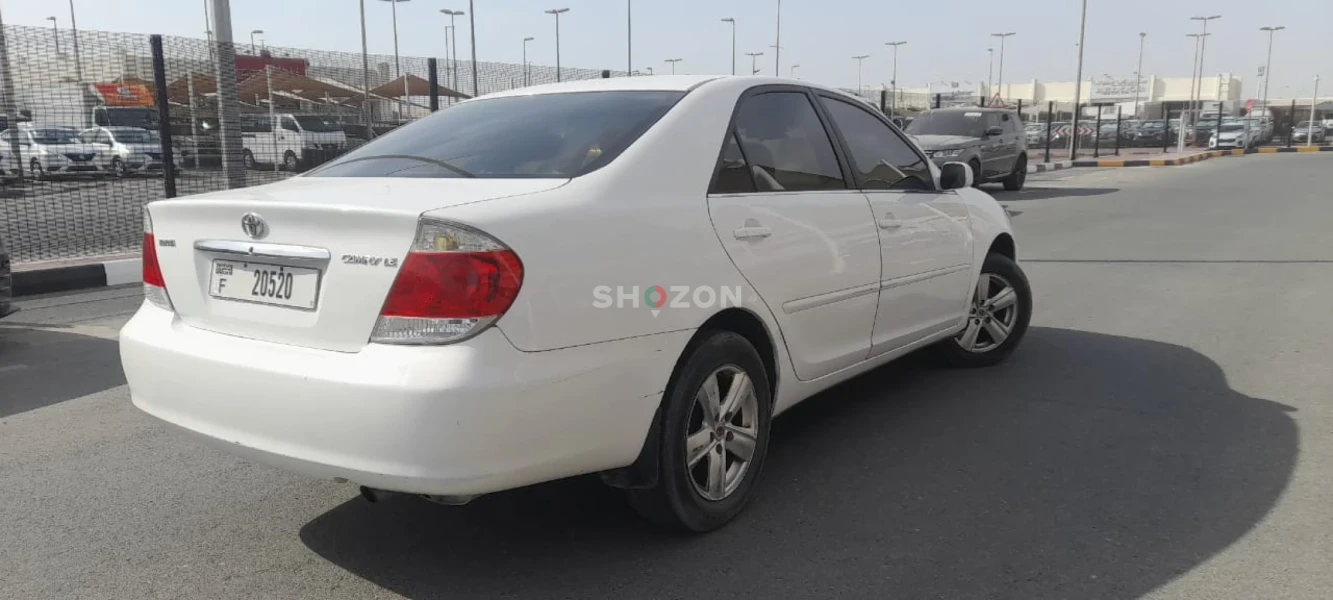 Toyota Camry 2005 (American specs)