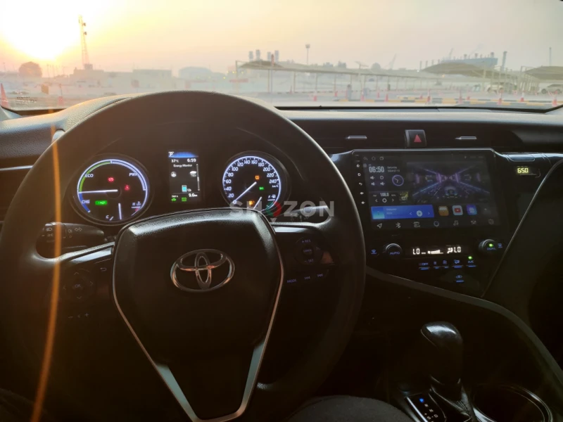 TOYOTA CAMRY HYBRID 