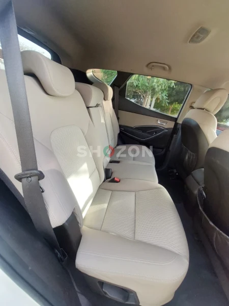Hyundai Sentafe  V4, 7 Seater Model - 2018 GCC Spec's  KM - 128000 Mid Option 