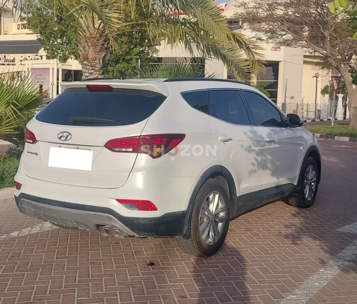 Hyundai Sentafe  V4, 7 Seater Model - 2018 GCC Spec's  KM - 128000 Mid Option 
