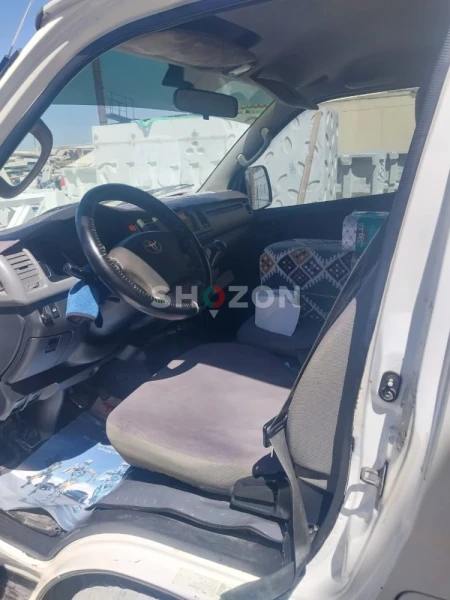 TOYOTA HIACE VAN  MODEL 2012 12 SEATER
