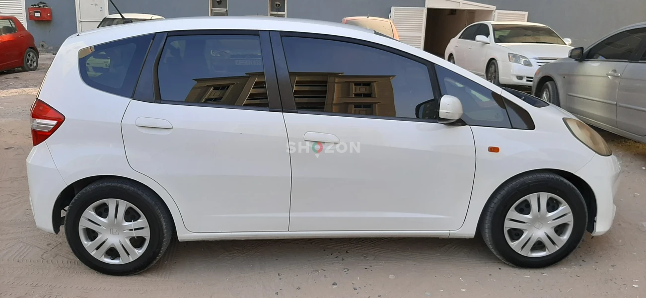 Honda jazz 2014 GCC Specs