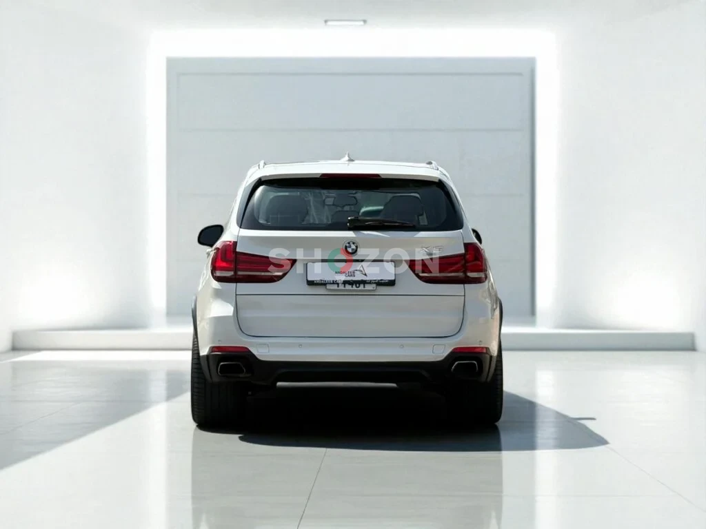BMW X5 xDRIVE50i 4.4L V8 A/T | 2015 | GCC SPECS | Full Option