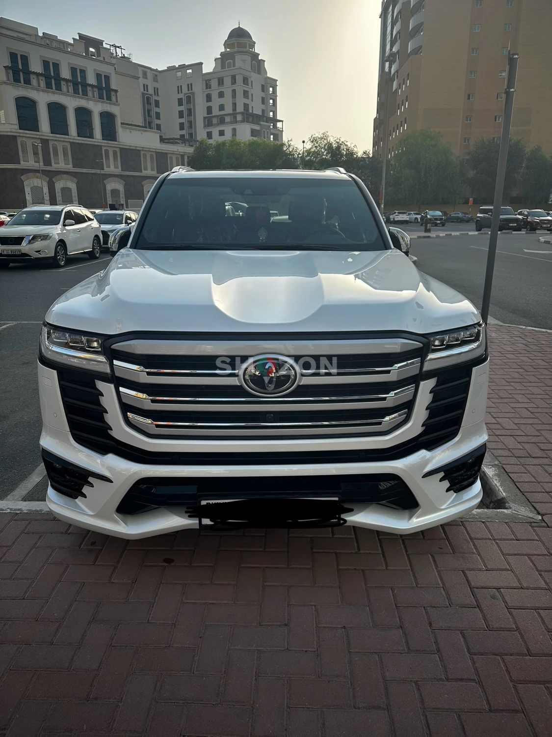 Dr Driven 5 months Toyota Land Cruiser VXR 3.5L Twin Turbo – Top Model