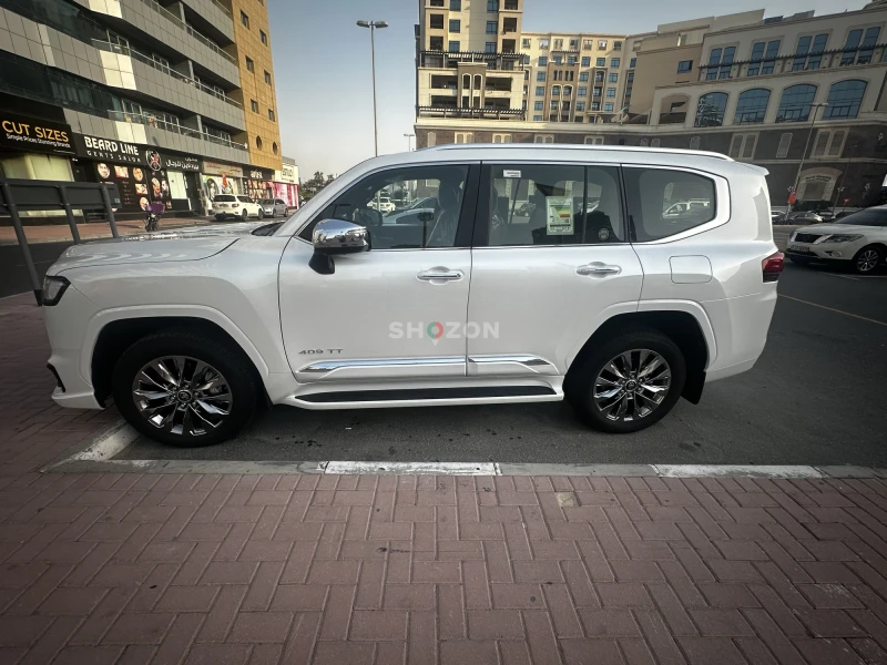 Dr Driven 5 months Toyota Land Cruiser VXR 3.5L Twin Turbo – Top Model