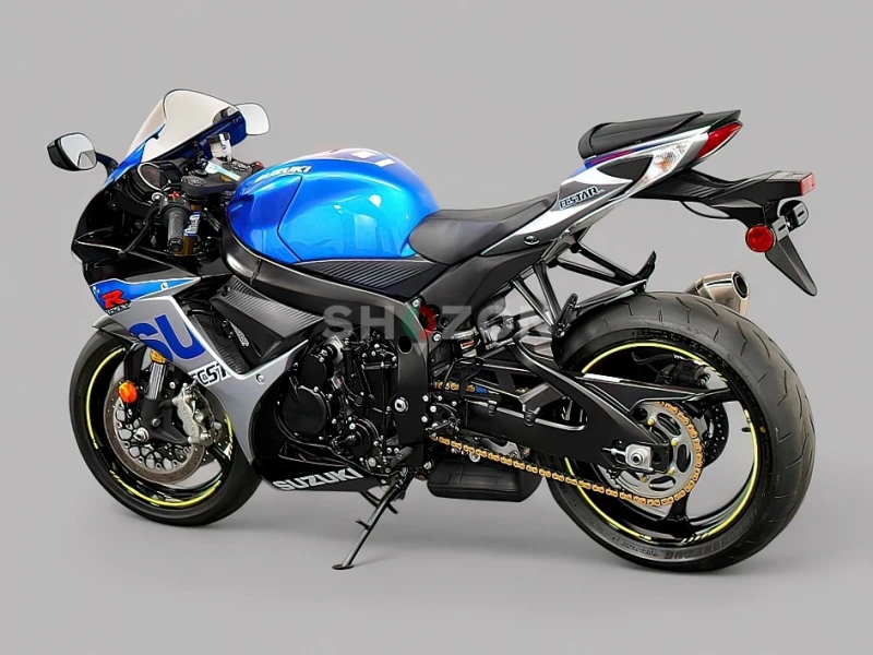 2022 Suzuki GSX-R750……contact me on whatsapp: +971563148402
