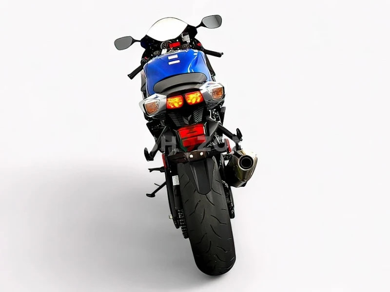 2022 Suzuki GSX-R750……contact me on whatsapp: +971563148402