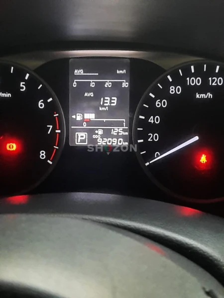 White Nissan Kicks in Excellent Condition