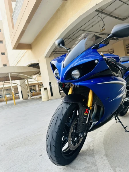 Yamaha r1 
