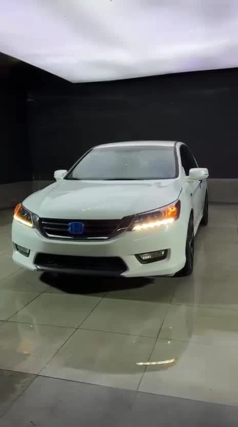 Well-Maintained White Honda Accord Hybrid with Modern Features