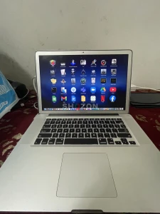 Apple MacBook pro 2011 Laptop core i7