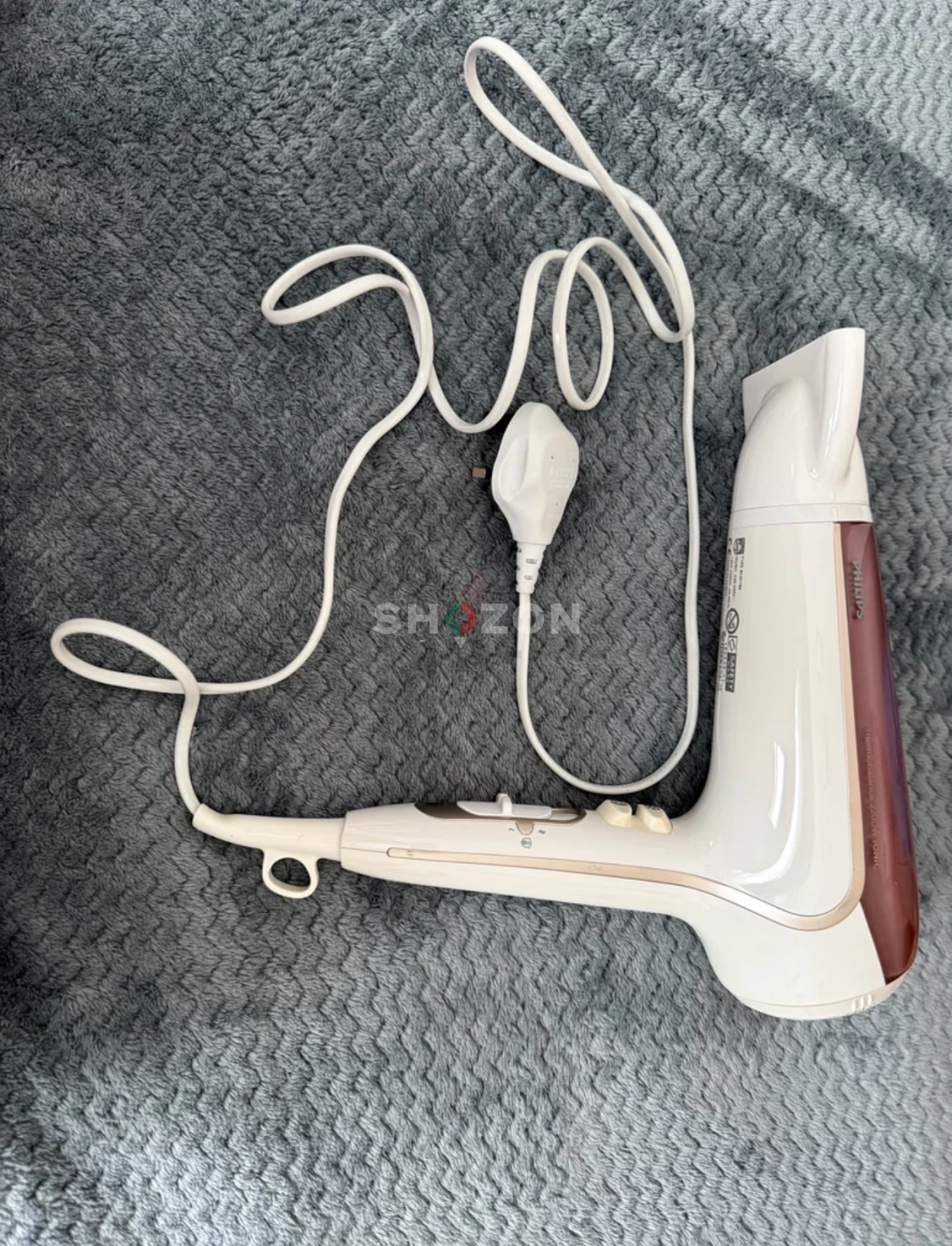 Handheld Garment Steamer – Perfect for Travel!
