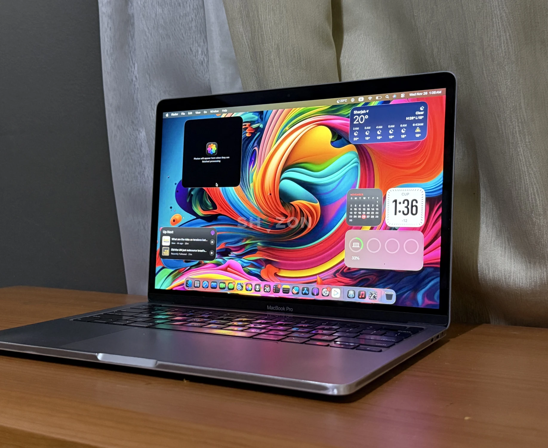 2020 macbook pro touchbar I7/16gb ram