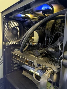 Gaming PC i7-10700k + RTX 3070 | 32gb RAM | 2TB SSD | LG 27" Monitor