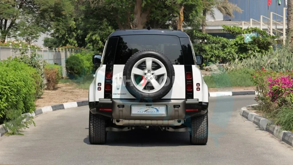 2025 Land Rover Defender 110 X-Dynamic SE P400e