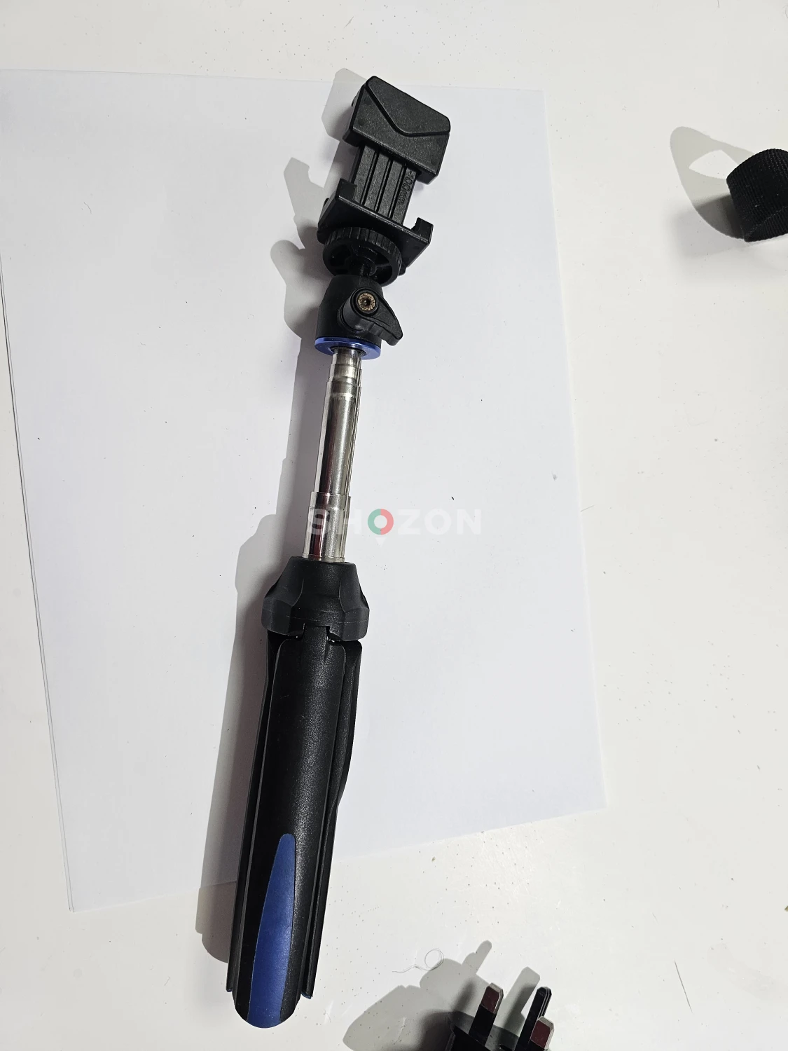 Tripod Stand for Smartphones – Perfect for Vlogging!