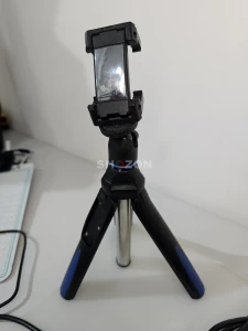 Tripod Stand for Smartphones – Perfect for Vlogging!