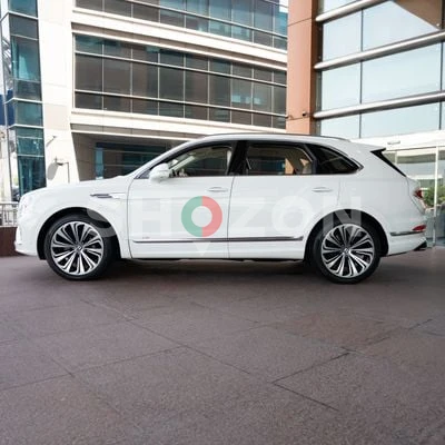 Bentley Bentayga 2023 BENTLEY BENTAYGA V8 DONE ONLY 30,000KM