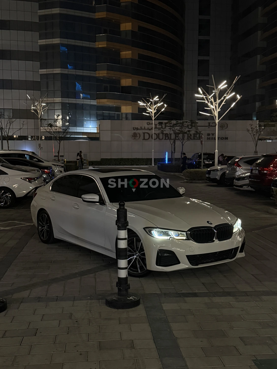 BMW 3-Series Elegant White Sedan in Excellent Condition