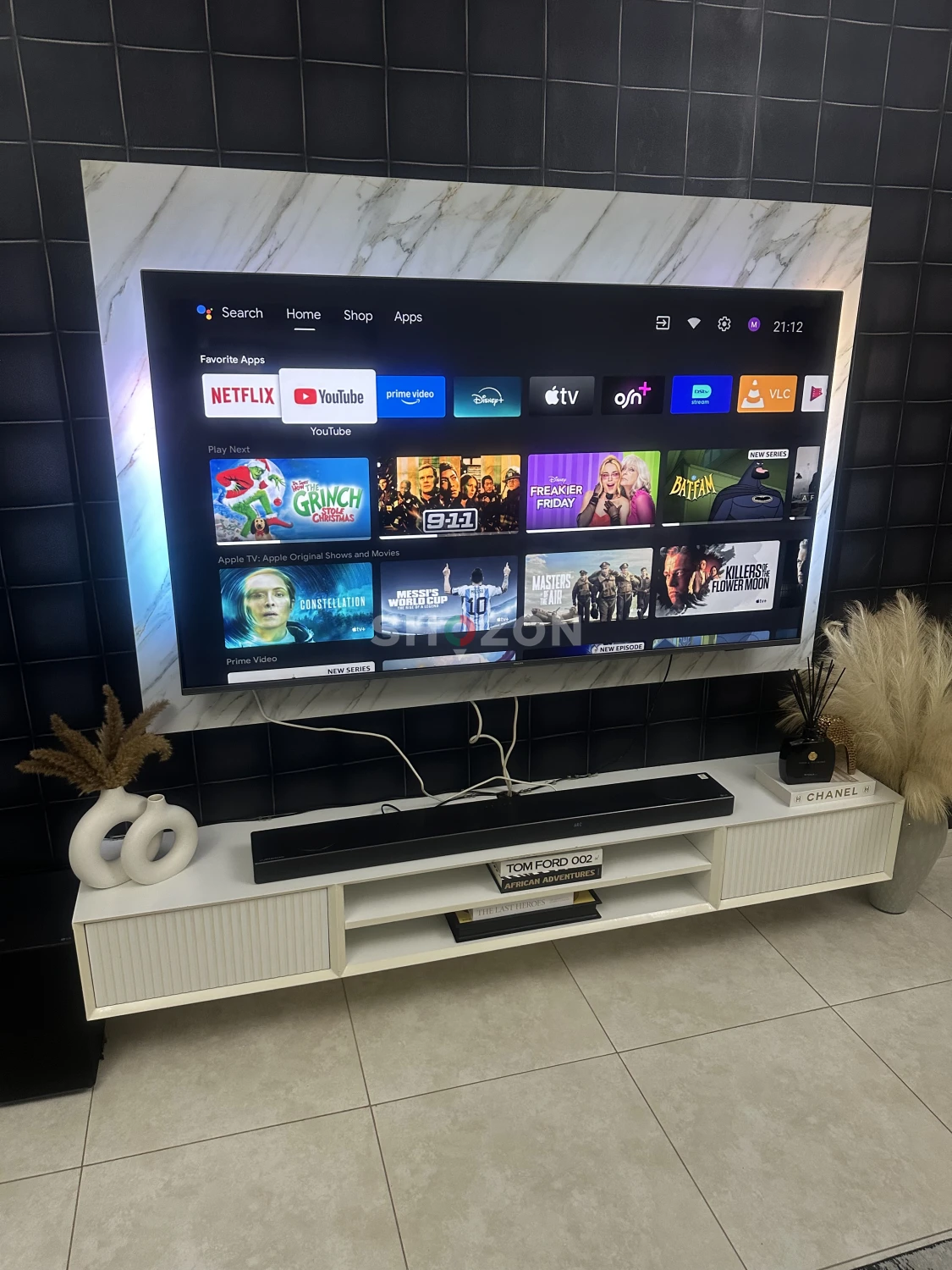 70 inches Philips Google Smart LED Tv, 4K LED Ambilight Tv, Dolby Vision and LG Soundbar And Subwoofer 