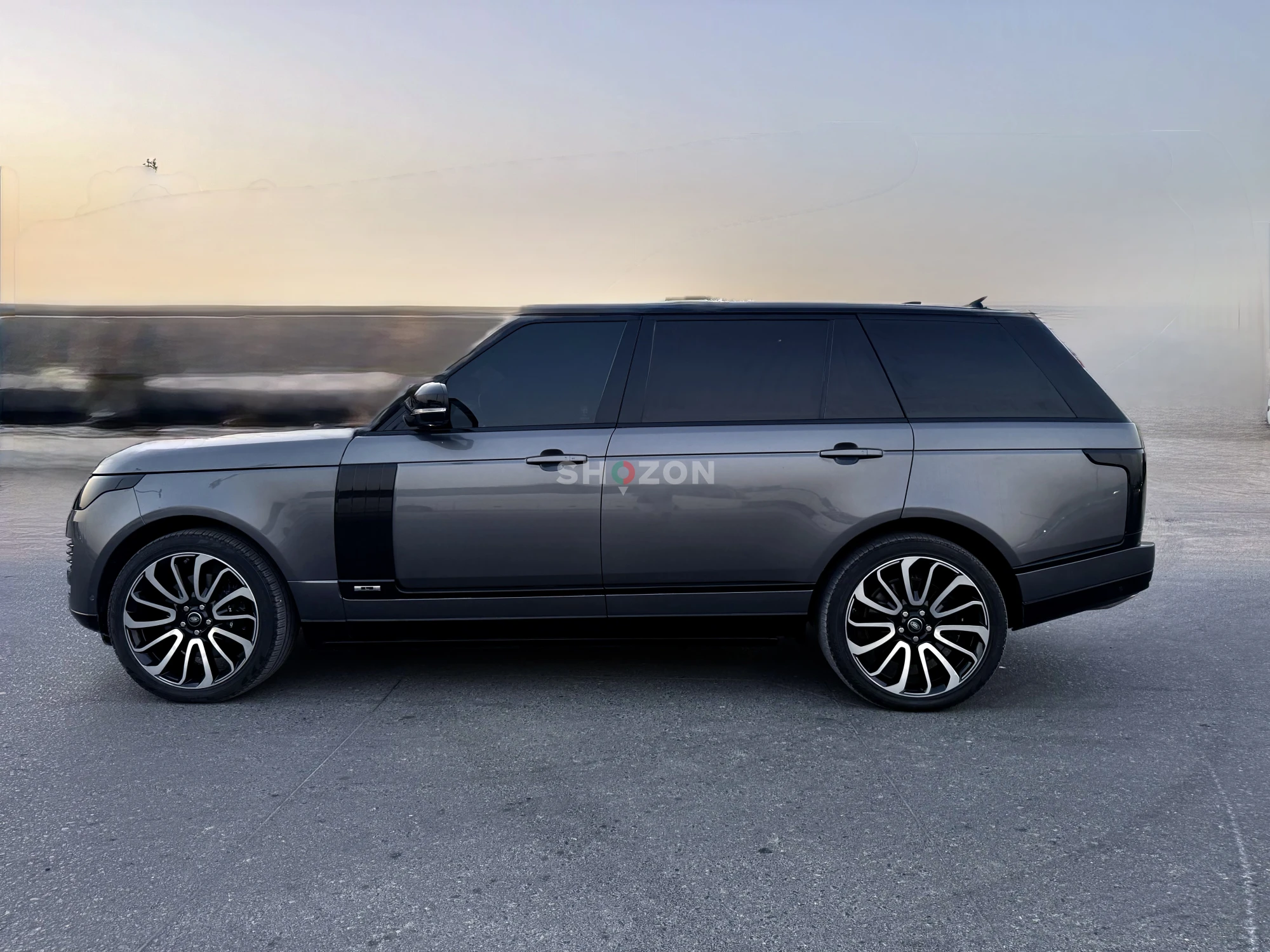 Luxury Range Rover in Excellent Condition