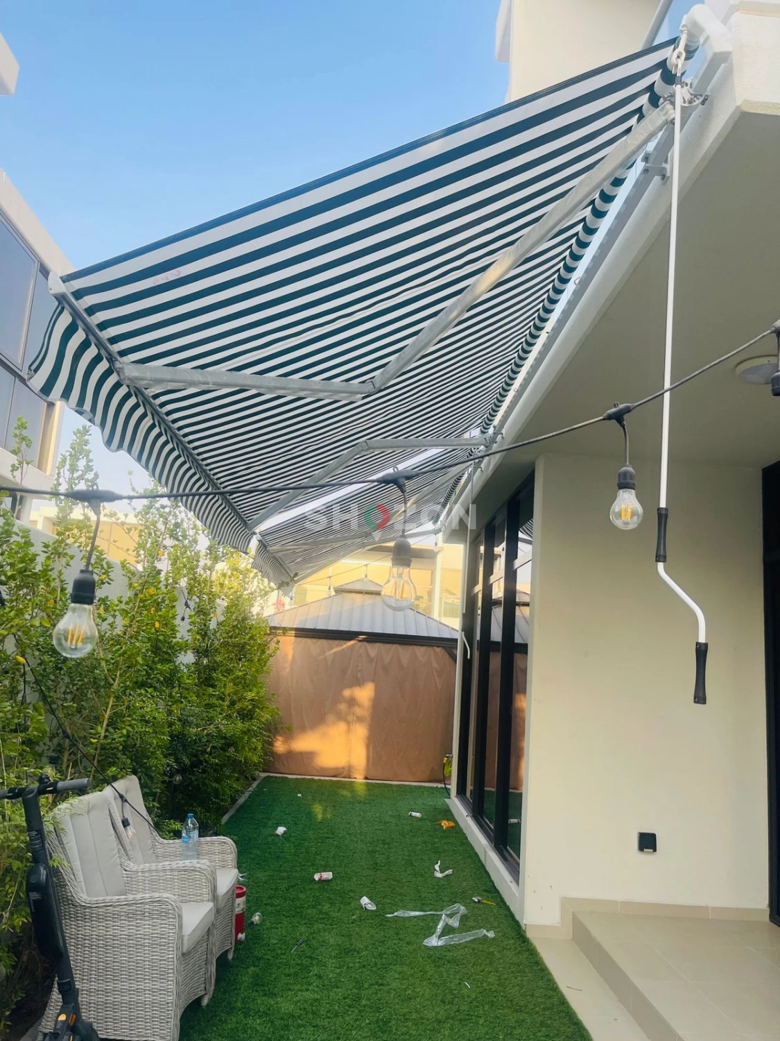Stylish Retractable Awning – Perfect for Your Outdoor Space!