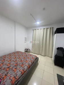 famaliy flat room available for working lady indian , nepaly