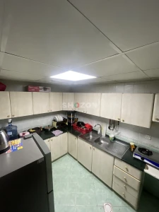 famaliy flat room available for working lady indian , nepaly