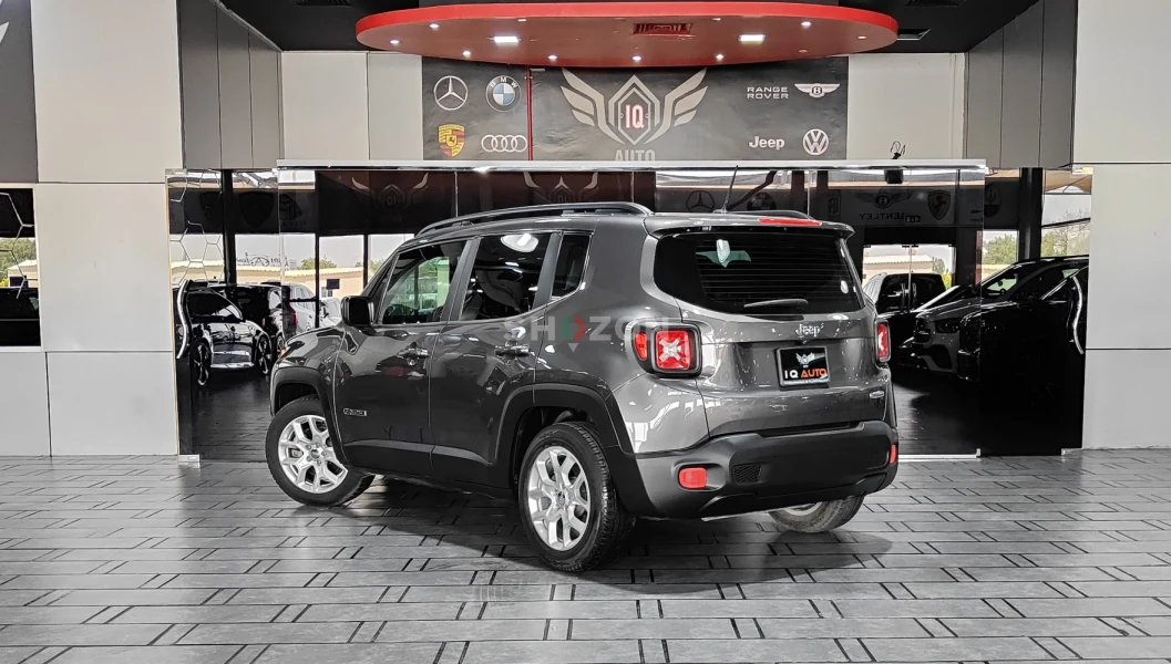 AED 900 P.M | 2017 JEEP RENEGADE MASTER LONGITUDE | UNDER WARRANTY | GCC | FULL PANORAMIC VIEW