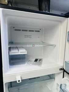 Hitachi Inverter Top-Mount Refrigerator – Stainless Steel – Excellent Condition