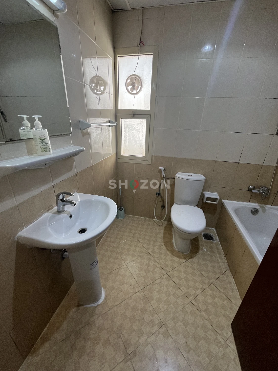 EXECUTIVE BED SPACE BACHOLER