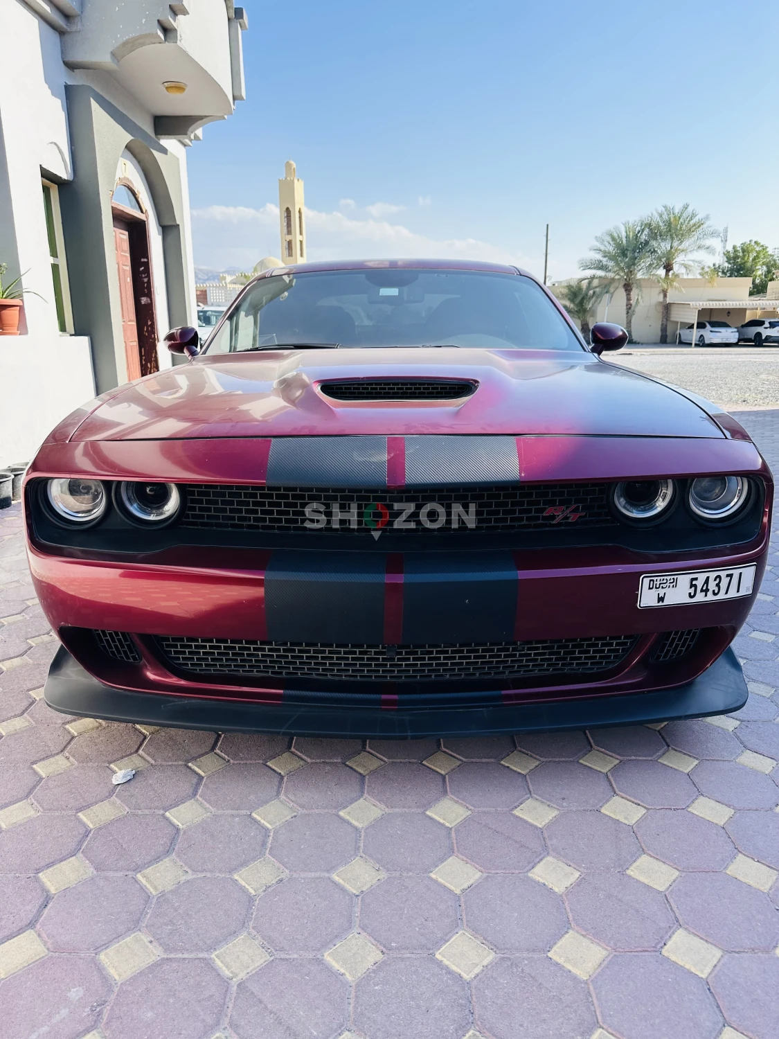 Powerful Dodge Challenger R/T V8 HEMI, in Stunning Burgundy