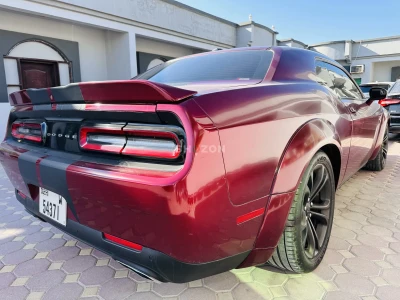 Powerful Dodge Challenger R/T V8 HEMI, in Stunning Burgundy