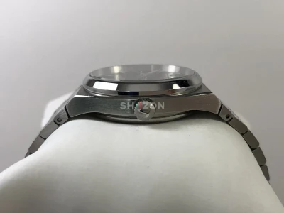 Tissot Men's Watch – Stylish and Durable!