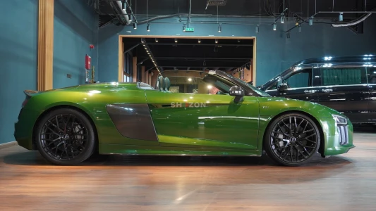 2018 Audi R8 V10 Quatrro | Very Clean | Full Service History | Soft Top | Carbon fiber trim