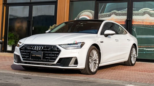 2023 Audi A7L S-line 45TFS 2.0L | Very Low Mileage