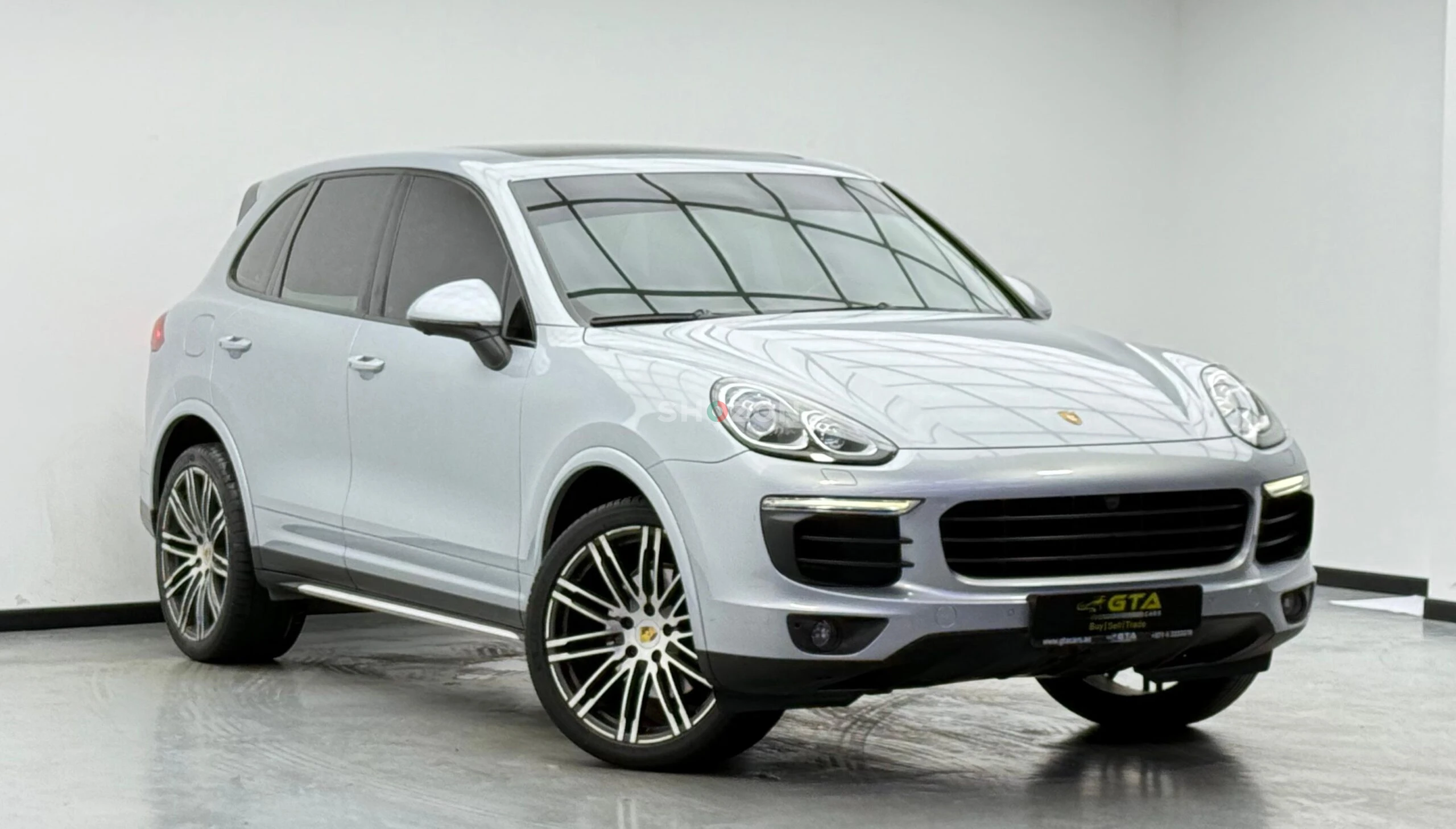 2017 Porsche Cayenne Platinum Edition, Full Service History, Excellent Condition, GCC