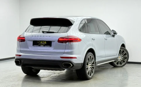 2017 Porsche Cayenne Platinum Edition, Full Service History, Excellent Condition, GCC