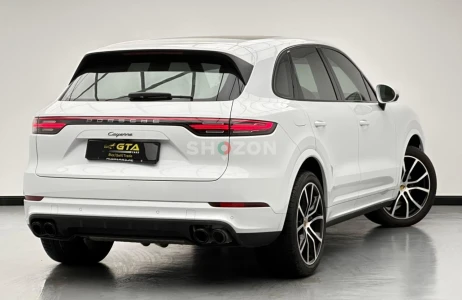 2022 Porsche Cayenne Platinum Edition, One Year Warranty Unlimited, Porsche Full Service History, Excellent Condition, GCC