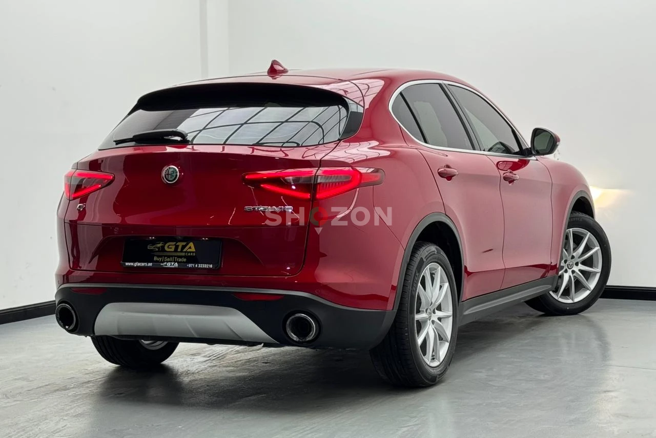 2018 Alfa Romeo Stelvio Q4 Super, Service History, GCC